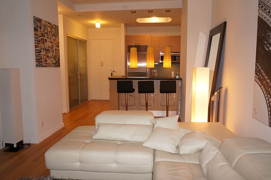 1st image of 325 5th Ave APT 18B
