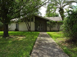 1714 Davon Ln, Houston, TX 77058