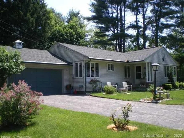 15 George Avenue, Thompson, CT 06262