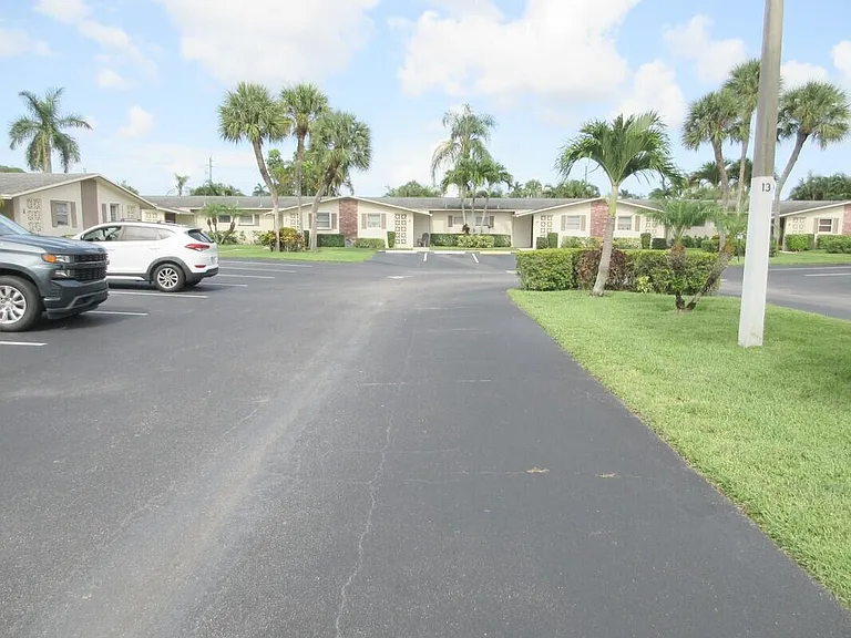 2572 Emory Dr E #J — Photo 19