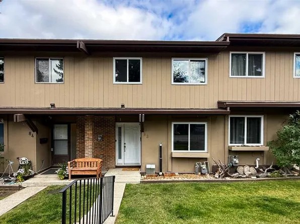 1055 72nd Ave NW #83, Calgary, AB T2K 5S4