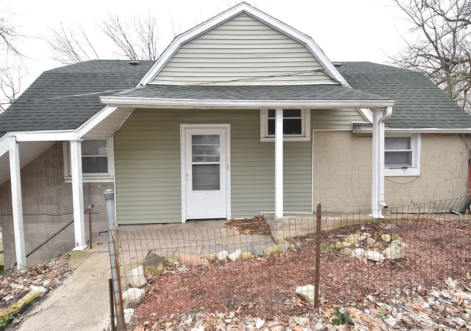 1311 Montgomery Road, Mishawaka, IN 46544 — Photo 1
