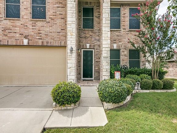 Look at that elegant Brick and Stone detail!!