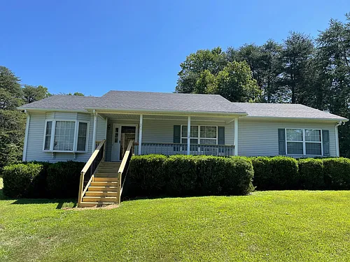 155 Arrowhead Dr Photo 1