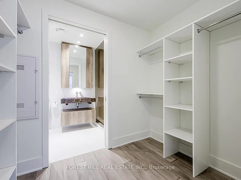 11 Yorkville Ave #2506 — Photo 19