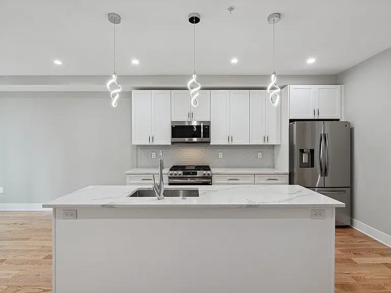1614 Montello Ave NE #2 — Photo 5
