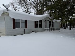 609 Carr Rd, Muskegon, MI 49442