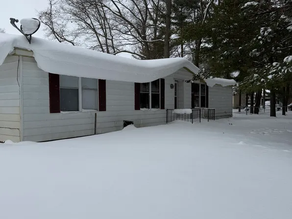 609 Carr Rd, Muskegon, MI 49442