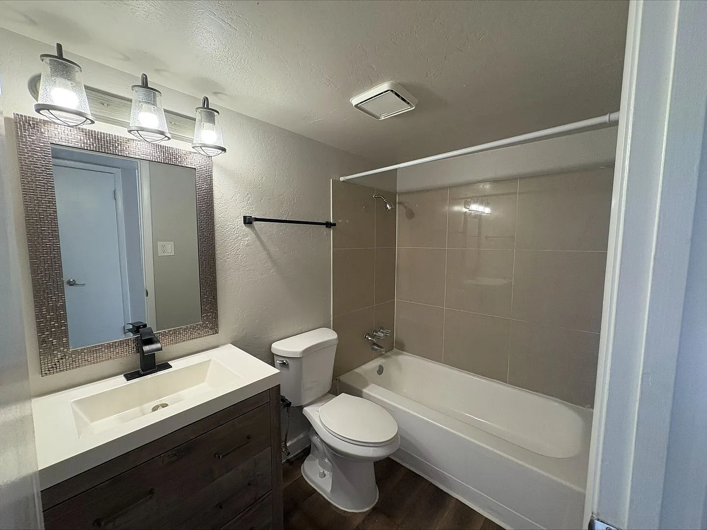 Northern Edge Apartments 2339 W. Northern Avenue, Phoenix, AZ 85021 — Photo 3