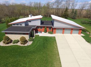 4401 M E County Rd, Milton, WI 53563