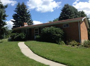 105 Park Dr, Valencia, PA 16059