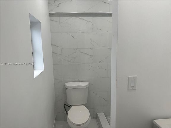 5th image of 1691 NE 177th St