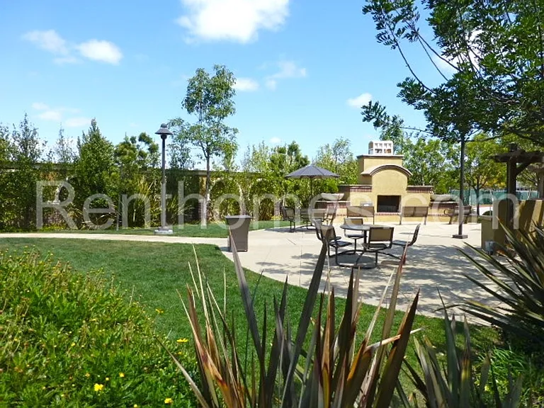 8862 Promenade North Pl — Photo 26