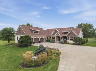2815 Bartlett Rd, Mantua, OH 44255