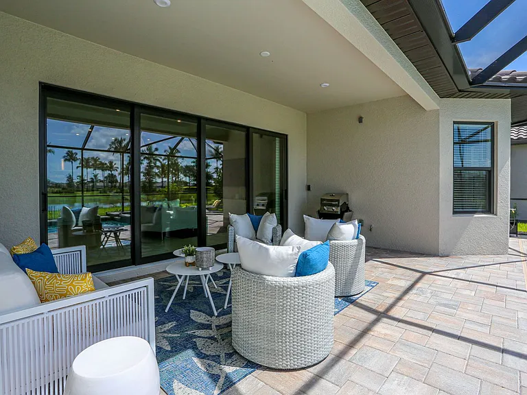 15318 Aprile St — Photo 16