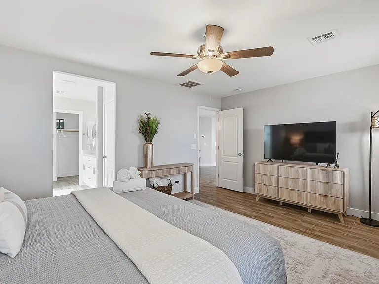 4665 E Longhorn St — Photo 16