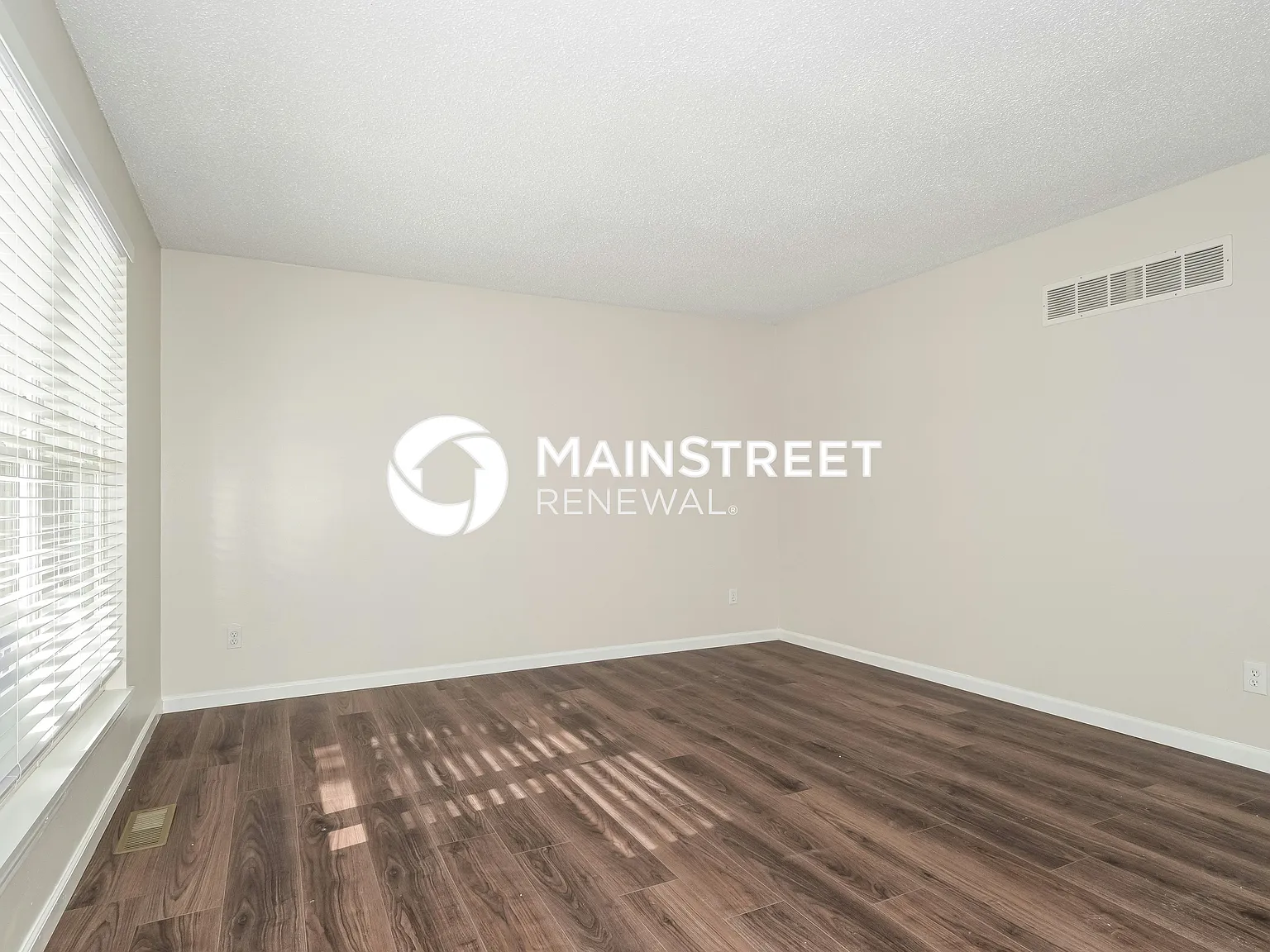 3515 Ridgewood Dr — Photo 4