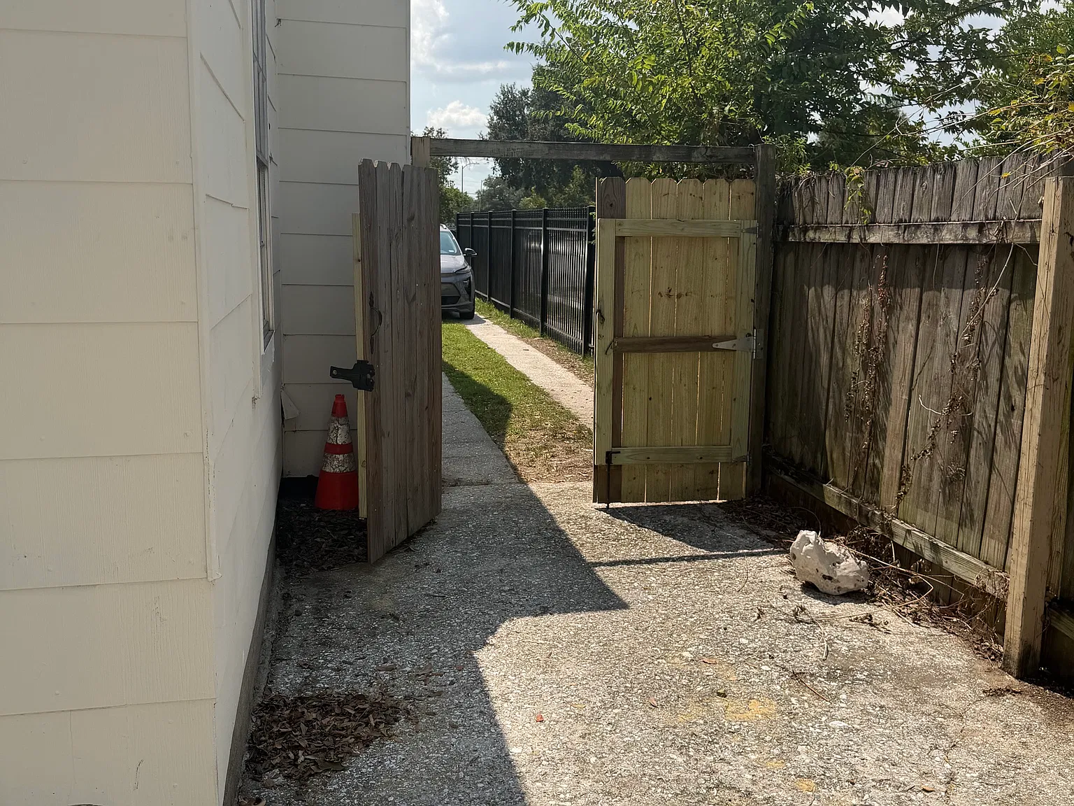 2 bed, $1,300 — Photo 4