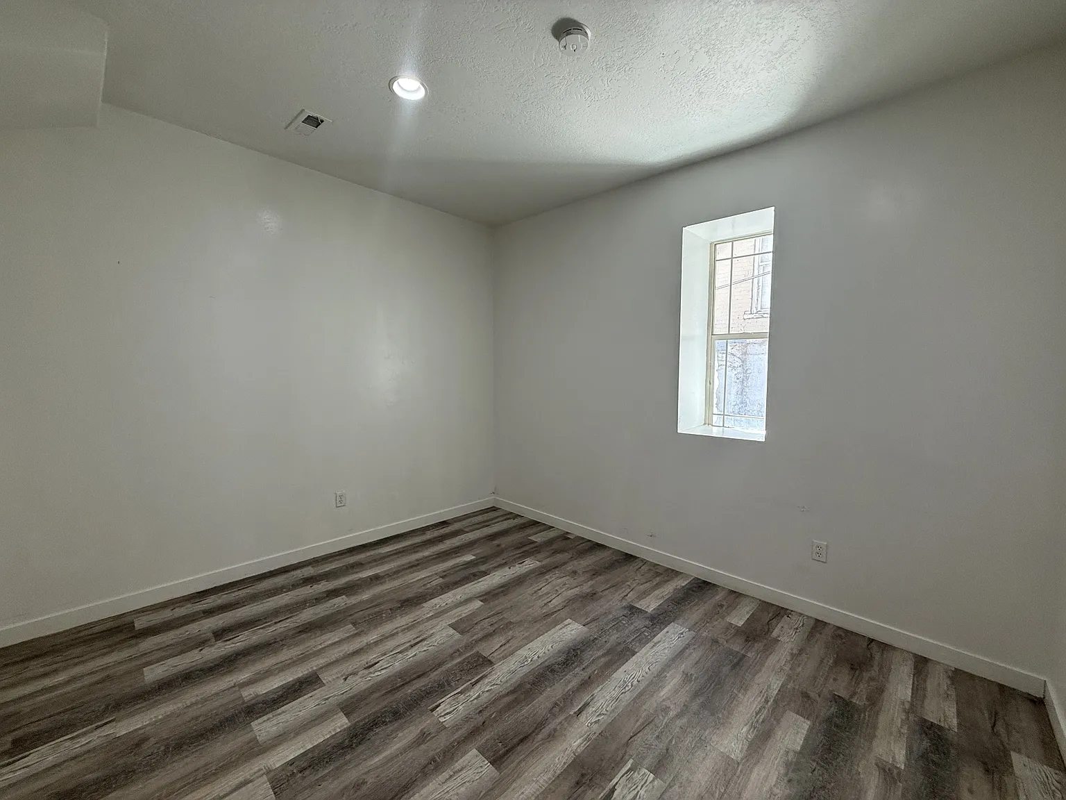 2557 Adams Ave - 4A — Photo 2
