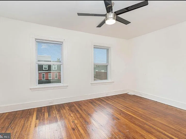 719 N Plum St #2 — Photo 12