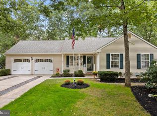 16 Spruce Ave, Hammonton, NJ 08037