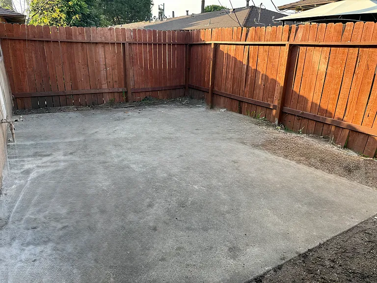 Village Glen Apartments — Photo 15
