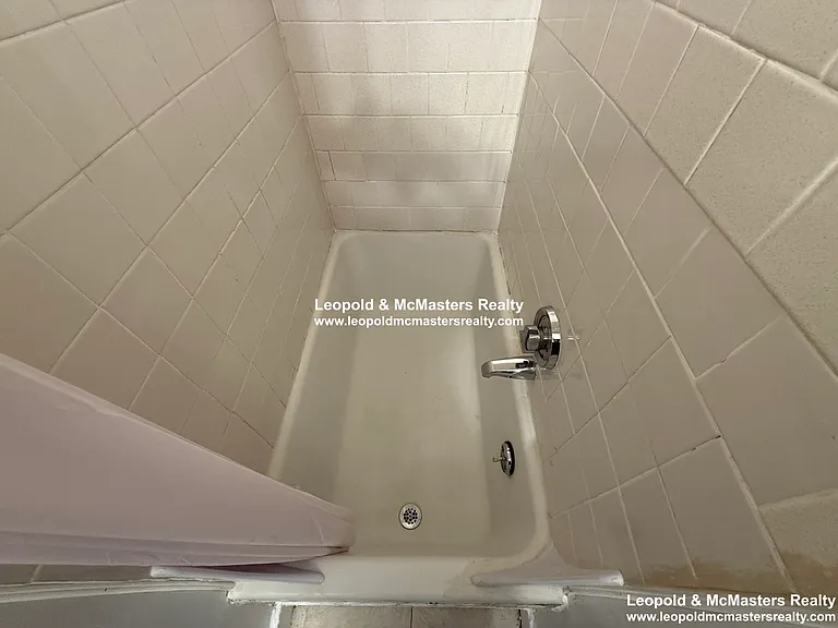 24 Mt. Vernon St apartment — Photo 18