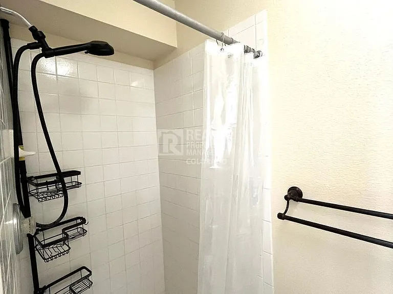 1067 Clogger Ln — Photo 16