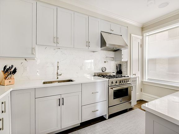 5th image of 165 W 91st St Unit 12C