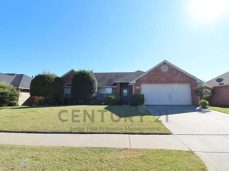 6218 Bentwood Dr