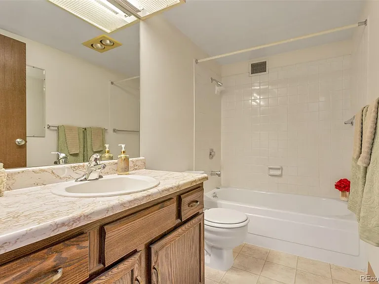 13601 E Marina Dr #304 — Photo 5