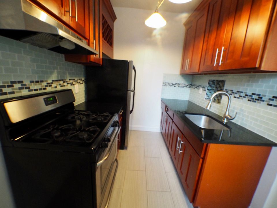 1st image of 3112 42nd St APT 12