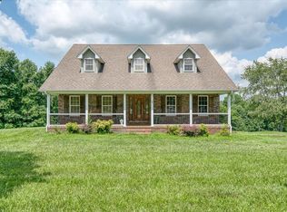 615 Fox Run Ln, Lafayette, TN 37083