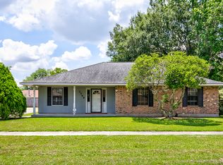 2568 Bernwood Dr, Baton Rouge, LA 70816