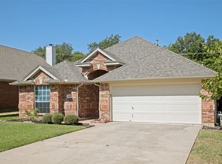 110 Blue Bonnet Cir, Justin, TX 76247