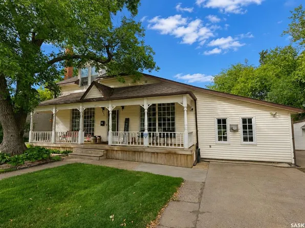 412 19th STREET W, Prince Albert, SK S6V 4C9