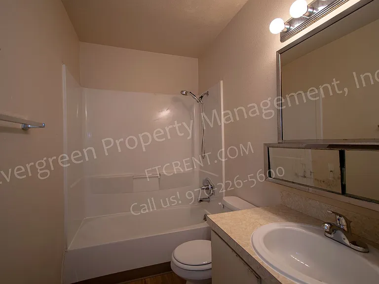 211 N Shields St — Photo 27