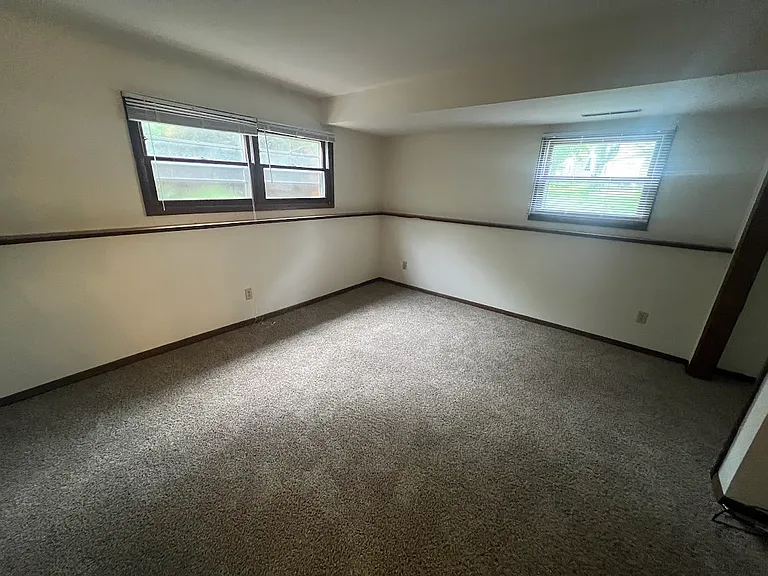 7313 Farmington Way — Photo 14
