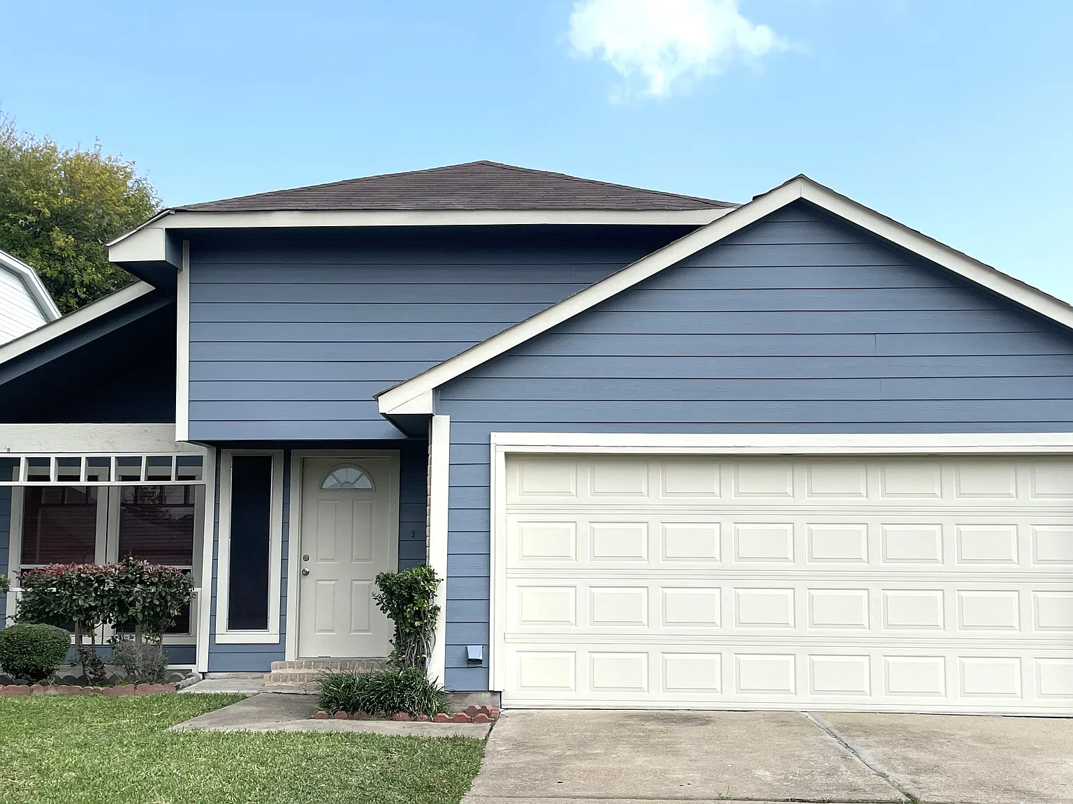 3 bed, 1700 sqft, $1,900 — Photo 1