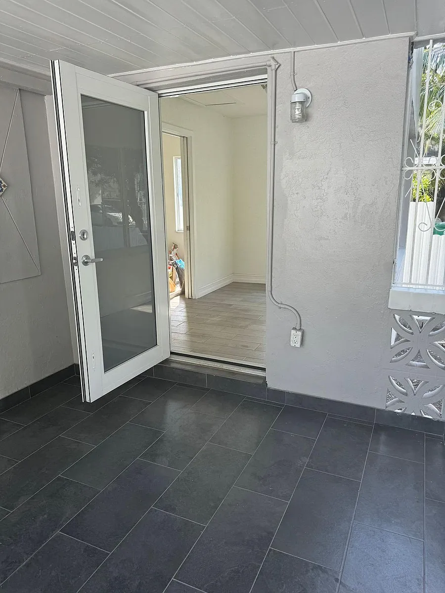 Building Photo - 858 NW 29th Ter #1