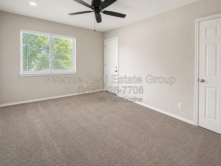 21 Pretoria Dr #D — Photo 2