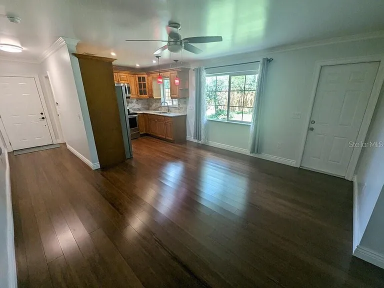 1602 Amberlea Dr S — Photo 5