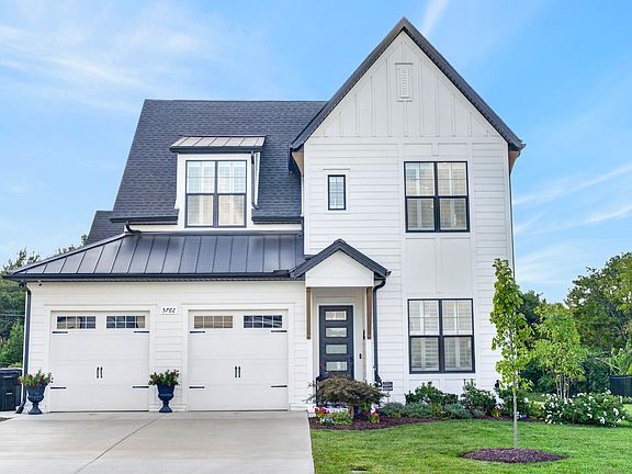 2nd image of 5762 Willoughby Way