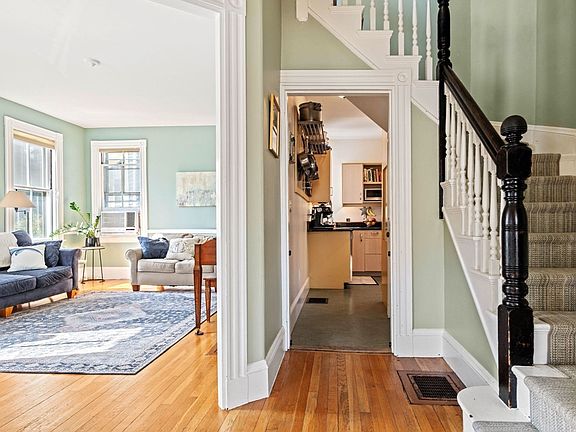 5th image of 46 Sycamore St