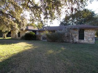 409 Ham Ln, Uvalde, TX 78801