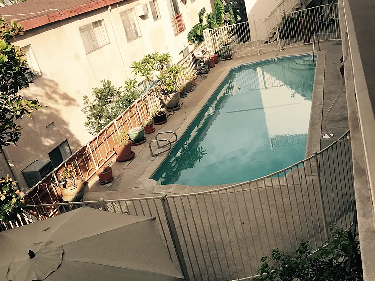 4901 Laurel Canyon Blvd #2-A — Photo 8