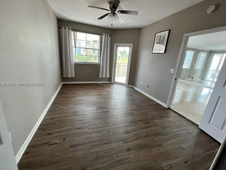 3255 NE 184th St #12511 — Photo 6
