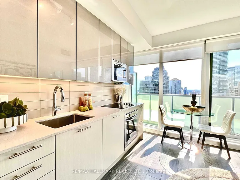 403 Church St #2704 — Photo 14