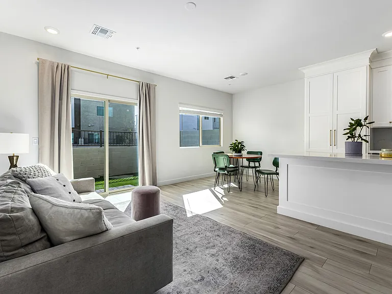 2265 W Echo Ln — Photo 11