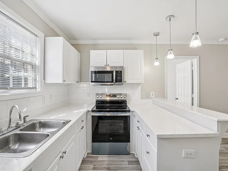 Buckhead Townhomes and Gardens — Photo 82